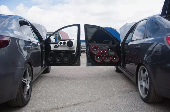 How Much Does it Cost to Replace Car Speakers? 